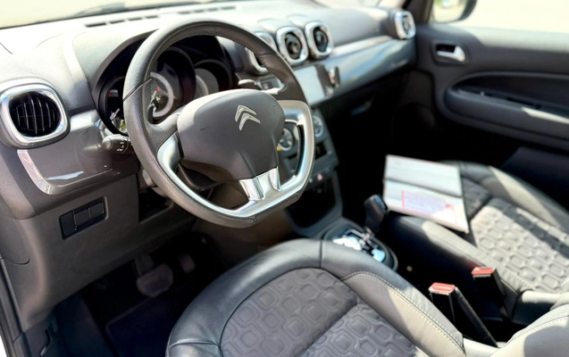 imagem-https://www.socarrao.com.br/sc-vehicle-images-prod/3918413/1789675974897-003_f5a98d22d61ea17868a2d71df8672c97.jpeg