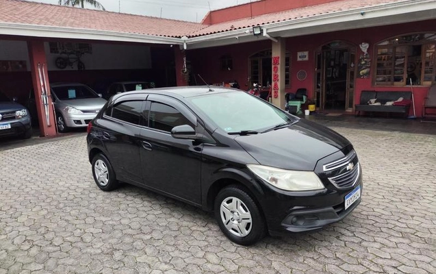 imagem-https://www.socarrao.com.br/sc-vehicle-images-prod/3918562/1789676279046-8487938_1_B_30d36a113e.jpeg