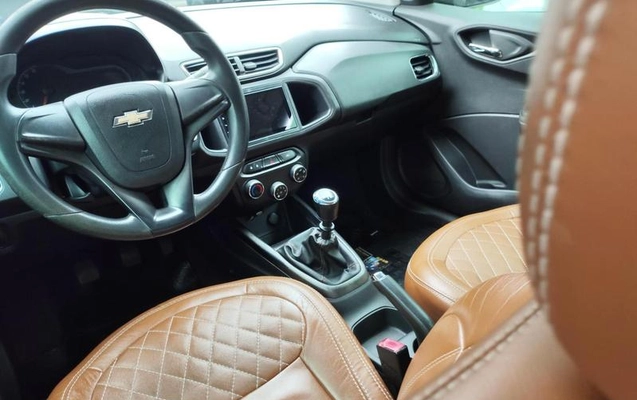 imagem-https://www.socarrao.com.br/sc-vehicle-images-prod/3918562/1789676279049-8487938_12_B_8112f6d201.jpeg