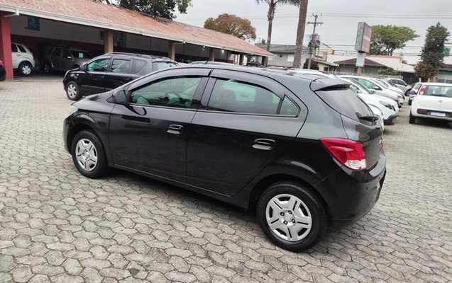 imagem-https://www.socarrao.com.br/sc-vehicle-images-prod/3918562/1789676279072-8487938_17_B_6589bfd49d.jpeg