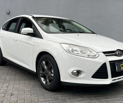 Ford Focus 2014 Branco — foto 1 de 3