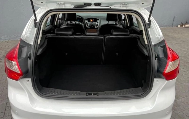 imagem-https://www.socarrao.com.br/sc-vehicle-images-prod/3918580/1789676315028-8449197_0_B_a16b4a3d7a.jpeg