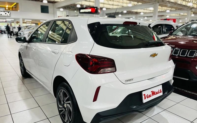 imagem-https://www.socarrao.com.br/sc-vehicle-images-prod/3918624/1790006093119-8477015_14_B_e9615dc529.jpeg