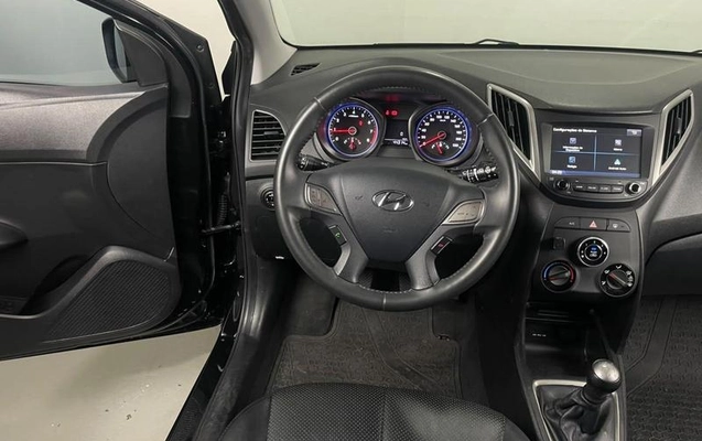 imagem-https://www.socarrao.com.br/sc-vehicle-images-prod/3918895/1789676894065-8488157_10_B_223012edd7.jpeg