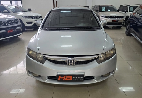 Honda Civic 2011 Prata — foto 1 de 3