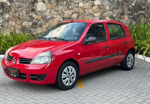 Renault Clio 2010 Vermelho — foto 1 de 3