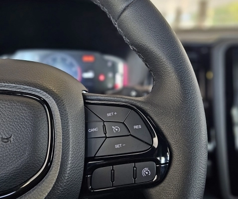 imagem-https://www.socarrao.com.br/sc-vehicle-images-prod/3920145/1789679331693-wgNzlb1yJAoGJ3NfH5D5M5PTEdrTM5Pv.jpg