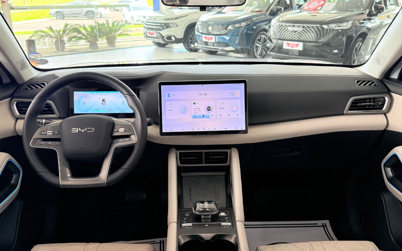 imagem-https://www.socarrao.com.br/sc-vehicle-images-prod/3920204/1789679518451-Y2U2NDU2MjUtZjhhYS00YmRhLTllMDUtOGMxODlhZTExM2IyLmpwZWc.jpeg