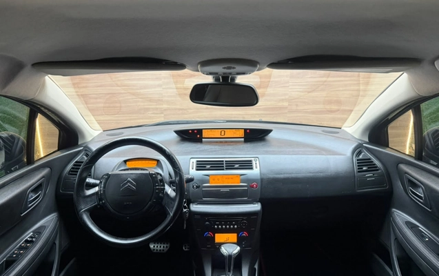 imagem-https://www.socarrao.com.br/sc-vehicle-images-prod/3920205/1789679519429-rbxKqExOlURVKjbd7bUiHNTK6DZvod7b.jpg