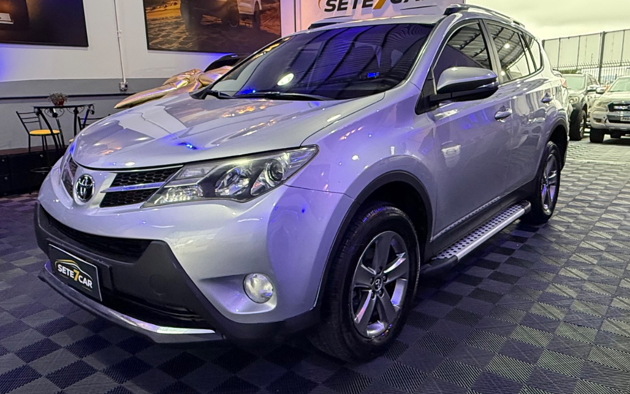 Toyota RAV4 2.0 4x4 16V Aut. 2015 Prata — foto 1 de 3