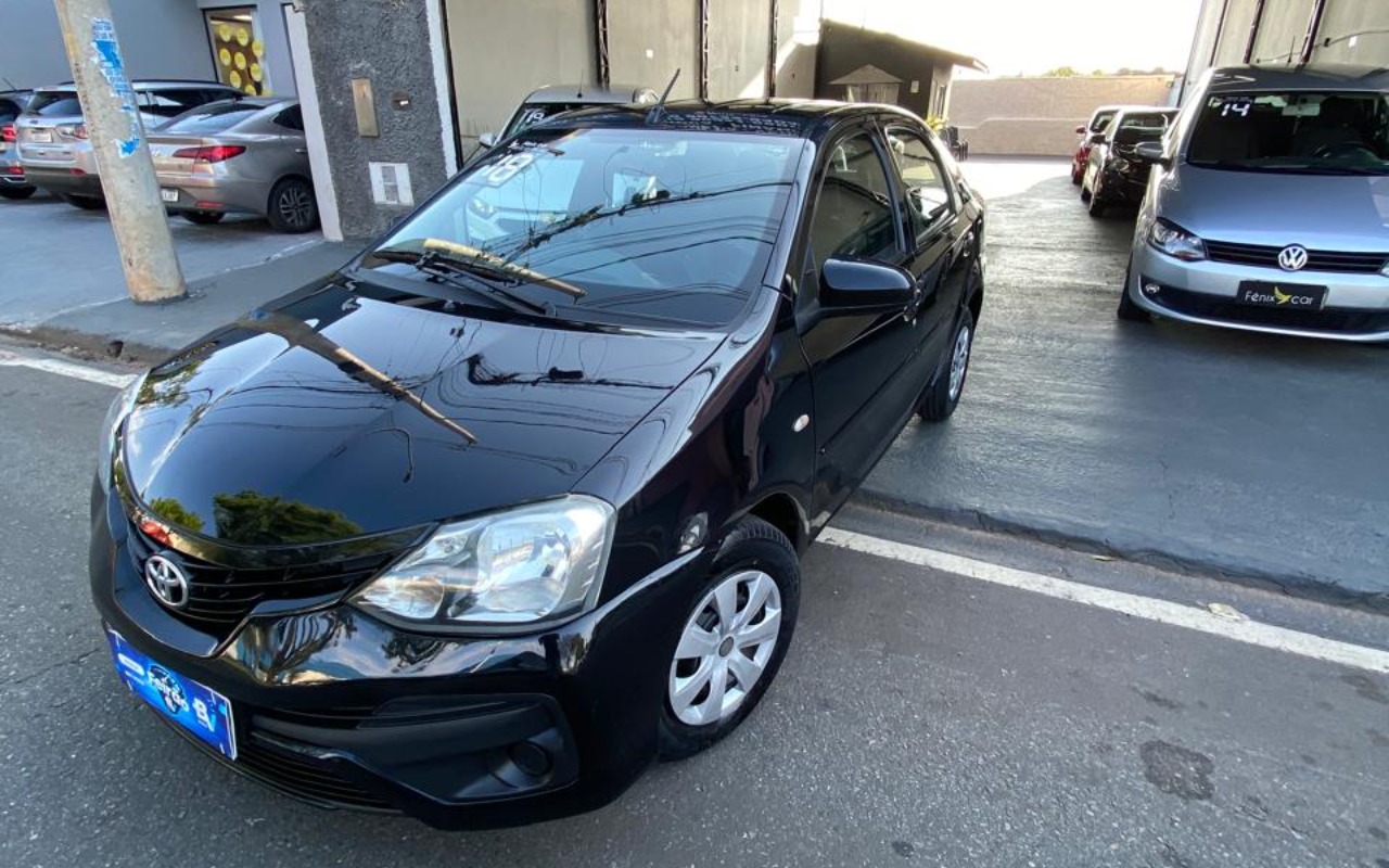 Toyota Etios 2018 Preto — foto 1 de 3