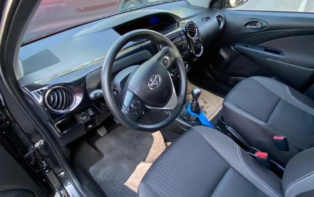 imagem-https://www.socarrao.com.br/sc-vehicle-images-prod/3924156/1789689301737-V2hhdHNBcHAgSW1hZ2UgMjAyNi0wOS0xNyBhdCAxNi41Ni40Njk4OC5qcGVn.jpeg