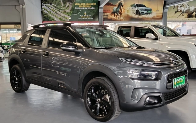 imagem-https://www.socarrao.com.br/sc-vehicle-images-prod/3926638/1789763399013-oYNqx7DQCMr5An5d6wMwSFCQm3ucxb6b.jpg