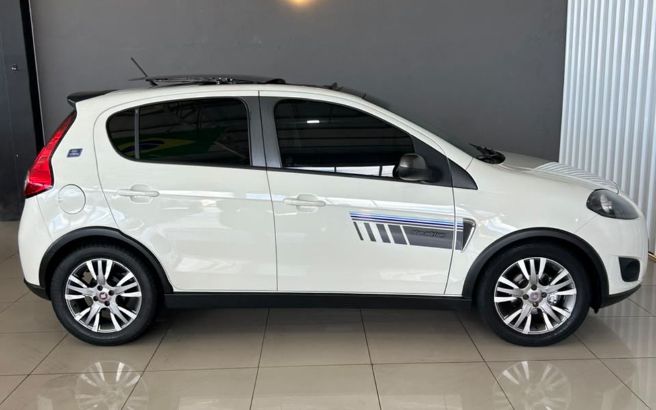 imagem-https://www.socarrao.com.br/sc-vehicle-images-prod/3926834/1789696039614-V2hhdHNBcHAgSW1hZ2UgMjAyNi0wOS0xNyBhdCAxMy4yMS4zNiAoMykuanBlZw.jpeg