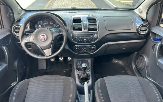 imagem-https://www.socarrao.com.br/sc-vehicle-images-prod/3926834/1789696040184-V2hhdHNBcHAgSW1hZ2UgMjAyNi0wOS0xNyBhdCAxMy4yMS4zNyAoNCkuanBlZw.jpeg