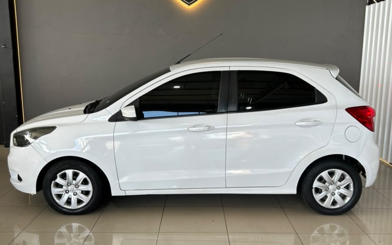 imagem-https://www.socarrao.com.br/sc-vehicle-images-prod/3927891/1789698760145-V2hhdHNBcHAgSW1hZ2UgMjAyNi0wOS0xNyBhdCAxNC4xNC4wMiAoMSkuanBlZw.jpeg