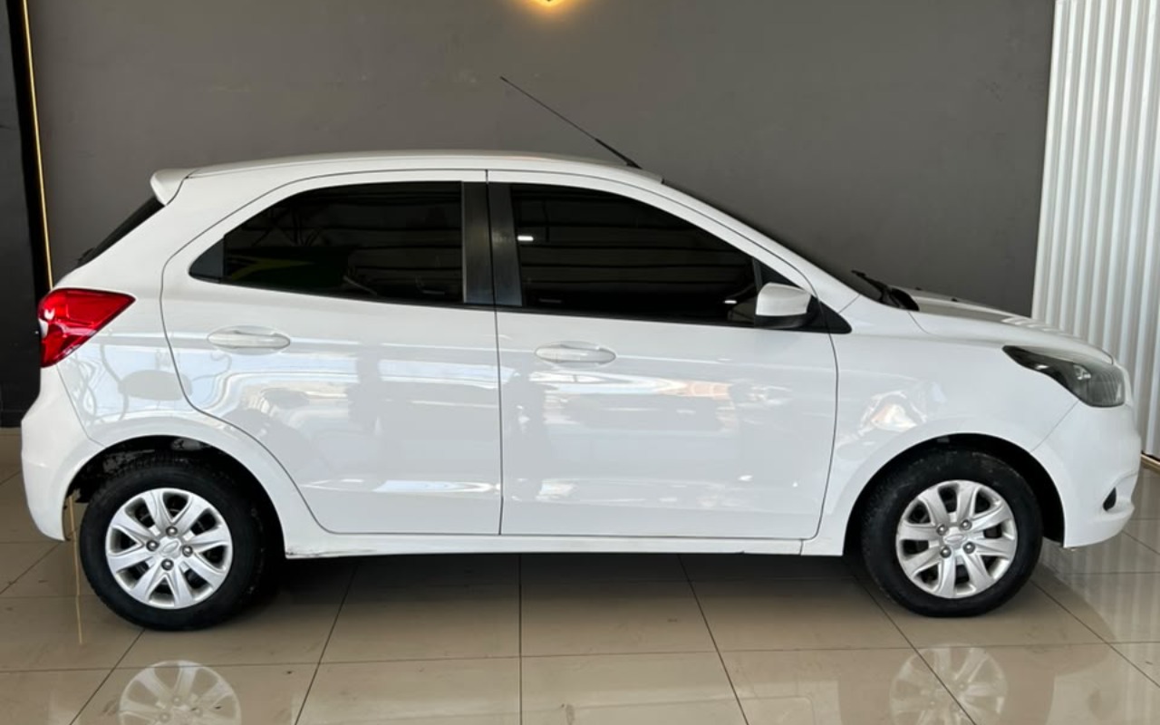 imagem-https://www.socarrao.com.br/sc-vehicle-images-prod/3927891/1789698760192-V2hhdHNBcHAgSW1hZ2UgMjAyNi0wOS0xNyBhdCAxNC4xNC4wMiAoMikuanBlZw.jpeg