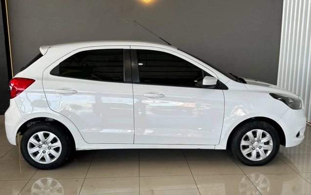 imagem-https://www.socarrao.com.br/sc-vehicle-images-prod/3927891/1789698760192-V2hhdHNBcHAgSW1hZ2UgMjAyNi0wOS0xNyBhdCAxNC4xNC4wMiAoMikuanBlZw.jpeg