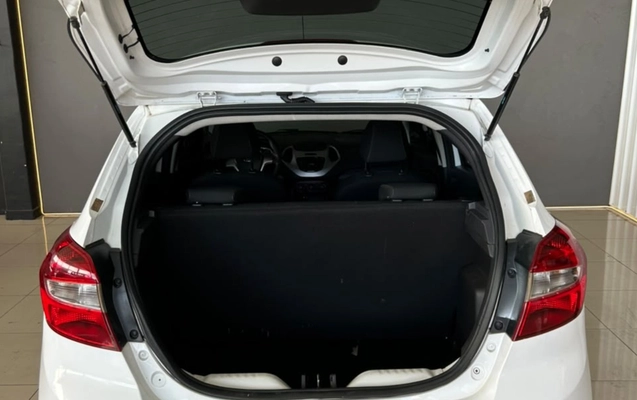 imagem-https://www.socarrao.com.br/sc-vehicle-images-prod/3927891/1789698760296-V2hhdHNBcHAgSW1hZ2UgMjAyNi0wOS0xNyBhdCAxNC4xNC4wMiAoNCkuanBlZw.jpeg