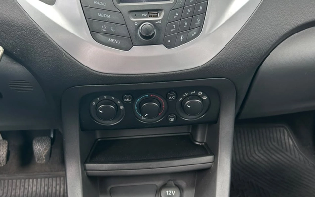 imagem-https://www.socarrao.com.br/sc-vehicle-images-prod/3927891/1789698760703-V2hhdHNBcHAgSW1hZ2UgMjAyNi0wOS0xNyBhdCAxNC4xNC4wMiAoOSkuanBlZw.jpeg