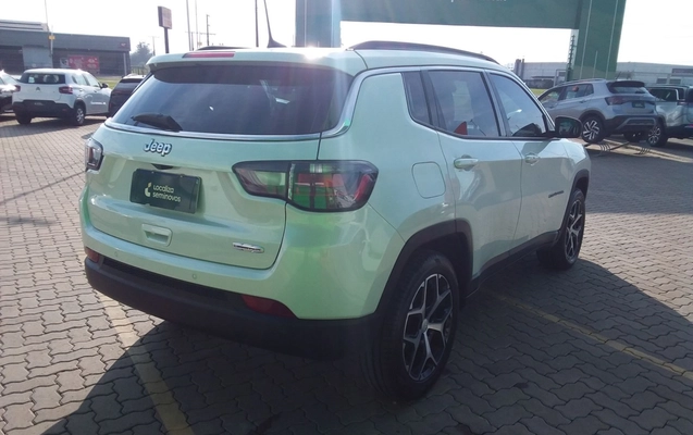 imagem-https://www.socarrao.com.br/sc-vehicle-images-prod/3929834/1789706035971-1_042042.jpg