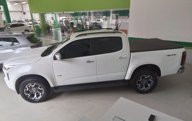 imagem-https://www.socarrao.com.br/sc-vehicle-images-prod/3931197/1789708045837-2_033347.jpg
