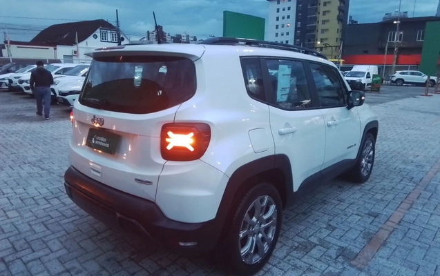 imagem-https://www.socarrao.com.br/sc-vehicle-images-prod/3931304/1789708147408-1_021537.jpg