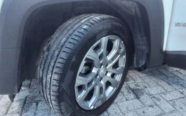 imagem-https://www.socarrao.com.br/sc-vehicle-images-prod/3931304/1789708147411-1_021544.jpg