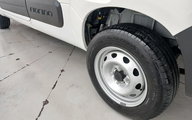 imagem-https://www.socarrao.com.br/sc-vehicle-images-prod/3931439/1789708304615-1_035444.jpg