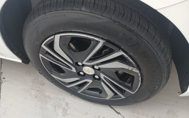 imagem-https://www.socarrao.com.br/sc-vehicle-images-prod/3931463/1789708322907-2_074832.jpg