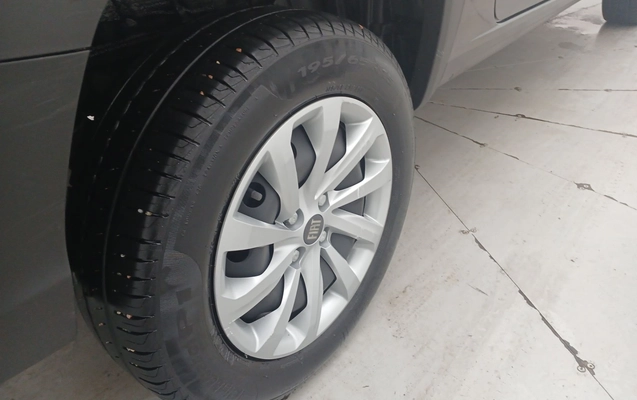 imagem-https://www.socarrao.com.br/sc-vehicle-images-prod/3932627/1789709726924-1_085817.jpg