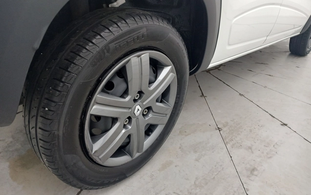 imagem-https://www.socarrao.com.br/sc-vehicle-images-prod/3932773/1789709879215-2_124944.jpg