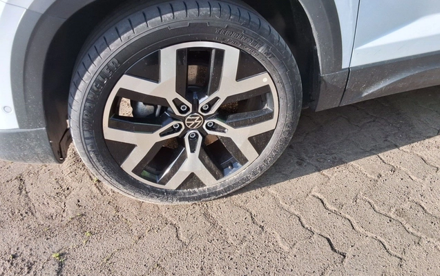imagem-https://www.socarrao.com.br/sc-vehicle-images-prod/3932803/1789709899827-1_042925.jpg