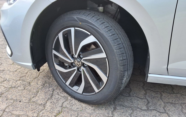 imagem-https://www.socarrao.com.br/sc-vehicle-images-prod/3932911/1789709985621-2_033741.jpg