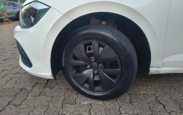 imagem-https://www.socarrao.com.br/sc-vehicle-images-prod/3932939/1789710001025-1_063508.jpg