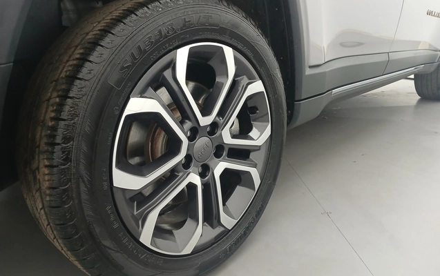 imagem-https://www.socarrao.com.br/sc-vehicle-images-prod/3932952/1789710009032-1_064649.jpg
