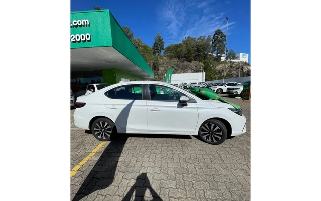 imagem-https://www.socarrao.com.br/sc-vehicle-images-prod/3932980/1789710022404-3_105119.jpg