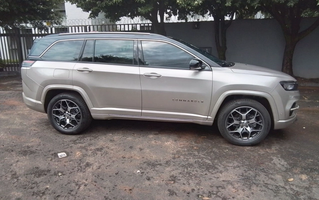 imagem-https://www.socarrao.com.br/sc-vehicle-images-prod/3933184/1789710243020-1_091818.jpg