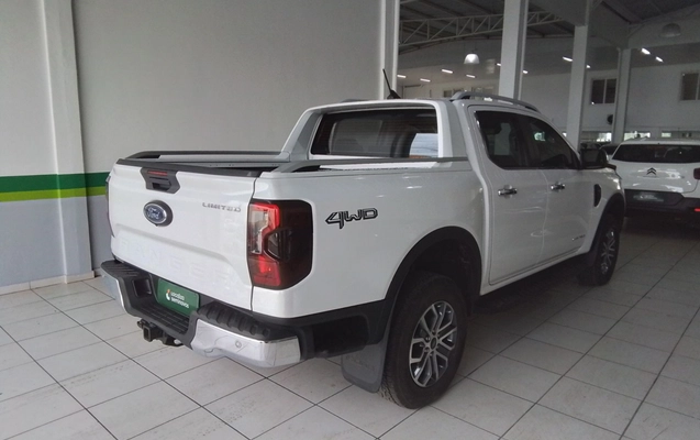 imagem-https://www.socarrao.com.br/sc-vehicle-images-prod/3934199/1789713635556-1_032943.jpg