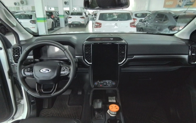 imagem-https://www.socarrao.com.br/sc-vehicle-images-prod/3934199/1789713635561-1_032952.jpg