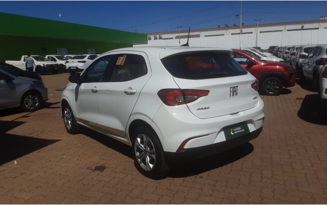 imagem-https://www.socarrao.com.br/sc-vehicle-images-prod/3935470/1789715501133-2_092523.jpg
