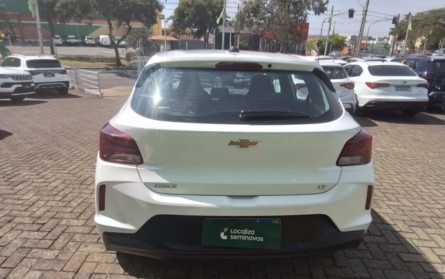 imagem-https://www.socarrao.com.br/sc-vehicle-images-prod/3935676/1789715798433-1_033832.jpg