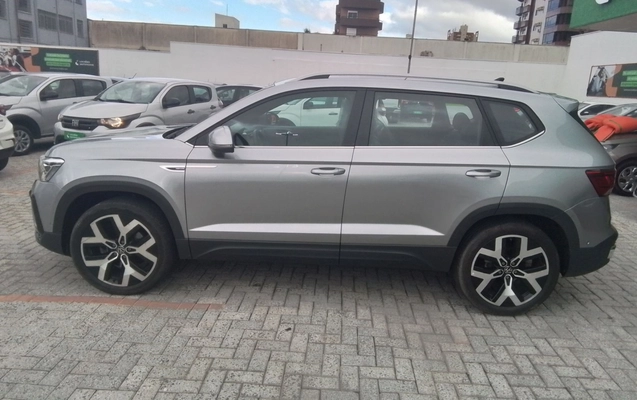 imagem-https://www.socarrao.com.br/sc-vehicle-images-prod/3935681/1789715808021-1_042801.jpg
