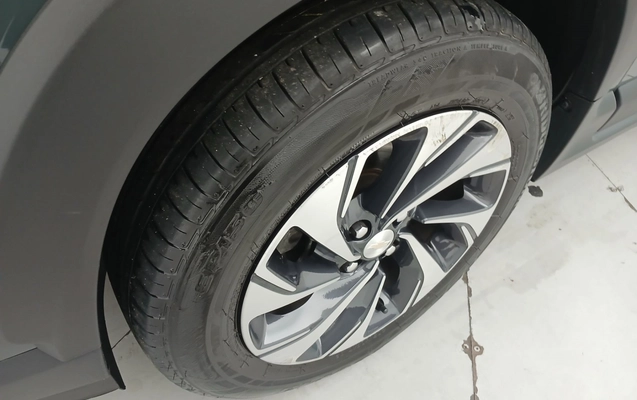 imagem-https://www.socarrao.com.br/sc-vehicle-images-prod/3936050/1789716685862-1_033143.jpg