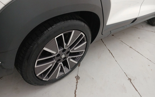 imagem-https://www.socarrao.com.br/sc-vehicle-images-prod/3936067/1789716699801-1_100801.jpg