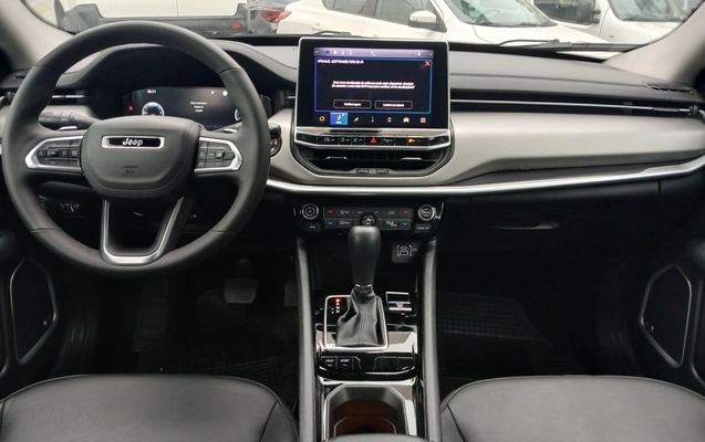 imagem-https://www.socarrao.com.br/sc-vehicle-images-prod/3936083/1789716715881-1_100758.jpg