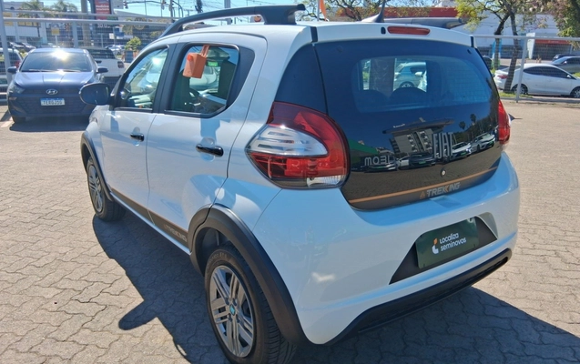 imagem-https://www.socarrao.com.br/sc-vehicle-images-prod/3936890/1789719714097-1_052148.jpg