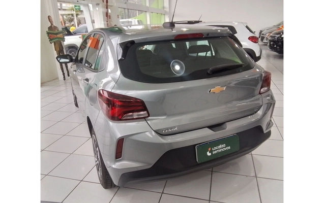 imagem-https://www.socarrao.com.br/sc-vehicle-images-prod/3936956/1789720186369-2_024633.jpg