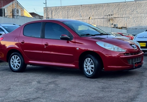 Peugeot 207 2012 Vermelho — foto 1 de 3