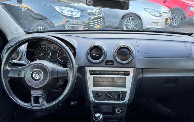 imagem-https://www.socarrao.com.br/sc-vehicle-images-prod/3937199/1789726364061-SU1HXzgwNDMuanBlZw.jpeg